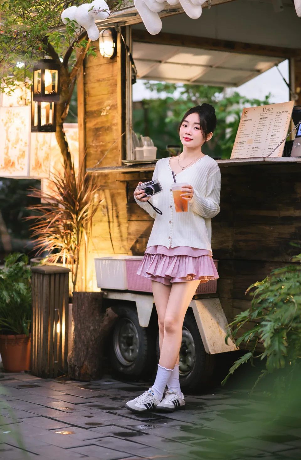 Dạo phố thật nhẹ nhàng — Chân dung · Dạo phố