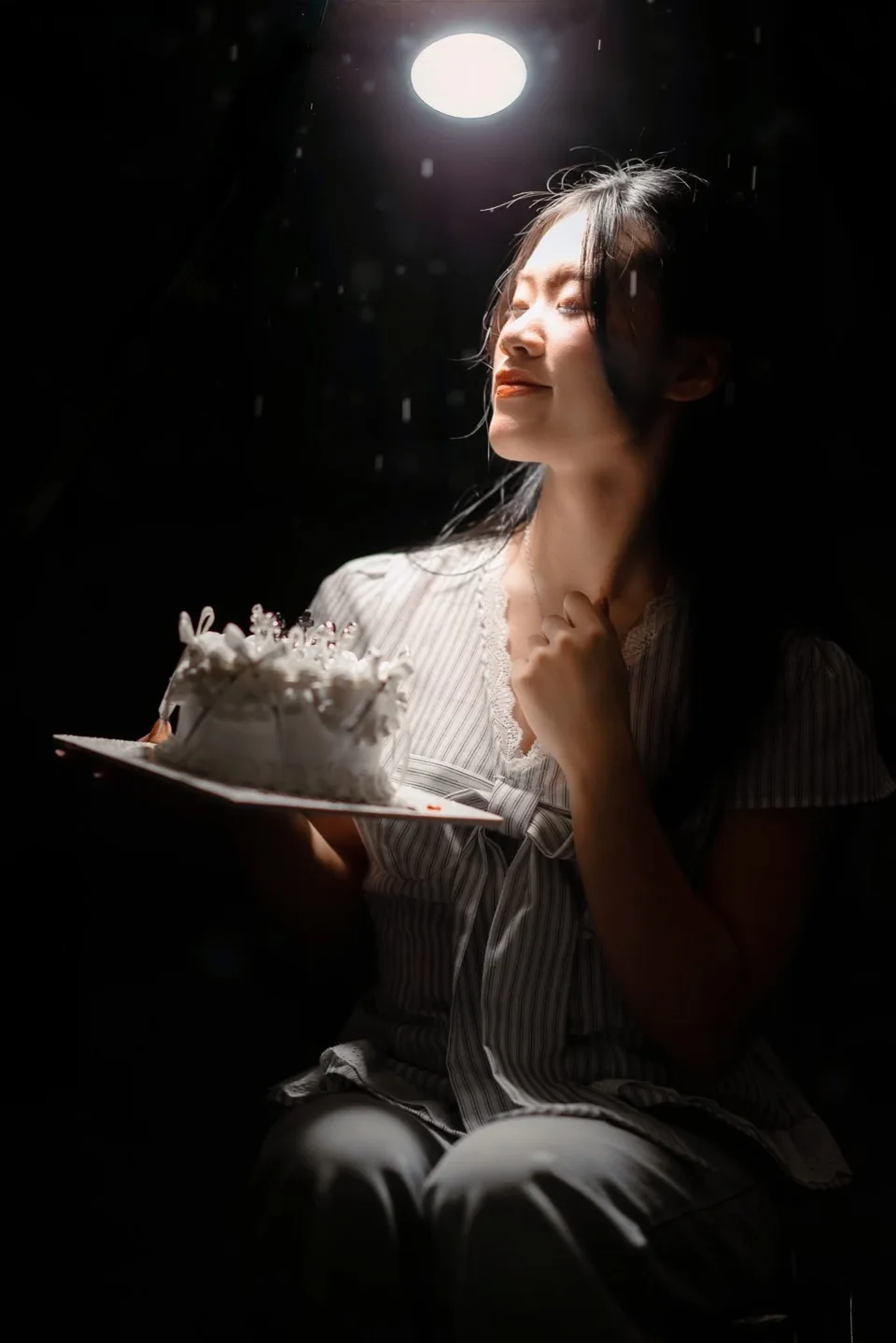 Ánh sáng & Bánh kem — khung hình 4