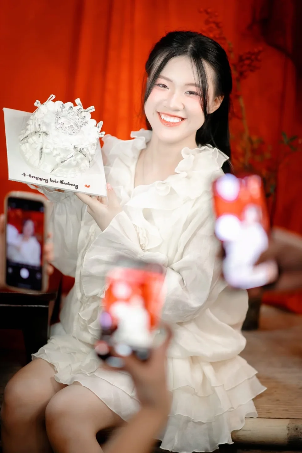 Rạng rỡ tuổi mới — khung hình 6